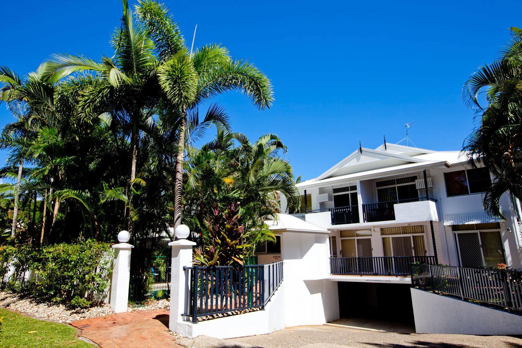 Seascape Holidays - Tropic Sands Aparthotel Port Douglas Buitenkant foto